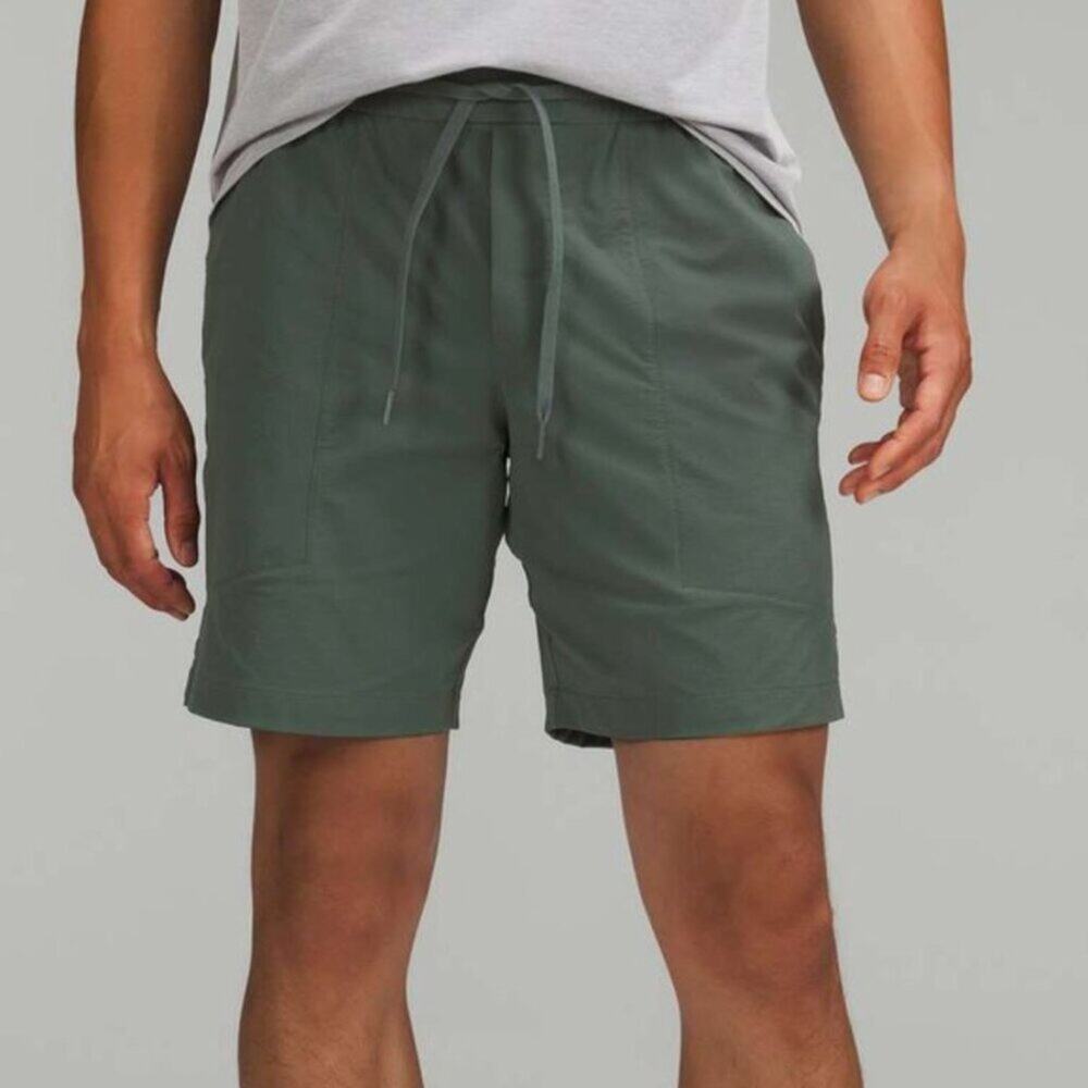 Lululemon Bowline Short 8" Inseam Size L